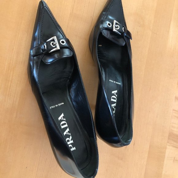 Prada Black Kitten Heels Pointed Toe Like New - Picture 4 of 7
